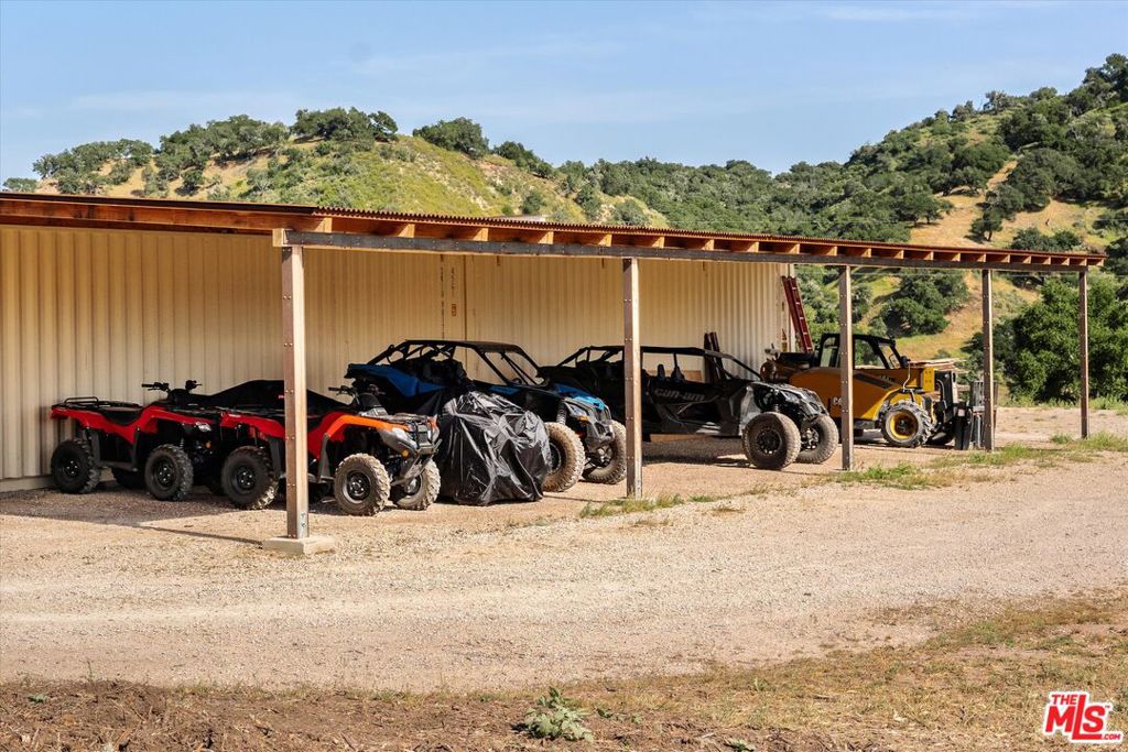 2551 N Hwy 101 Property Photo 46