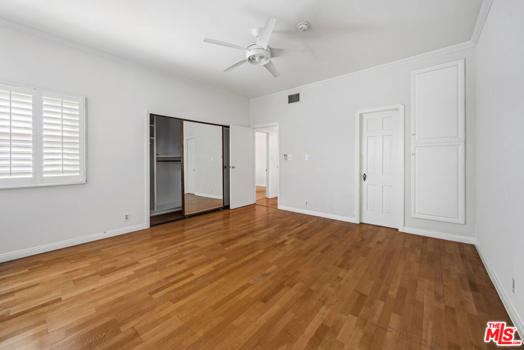 166 N Arnaz Drive Property Photo 17