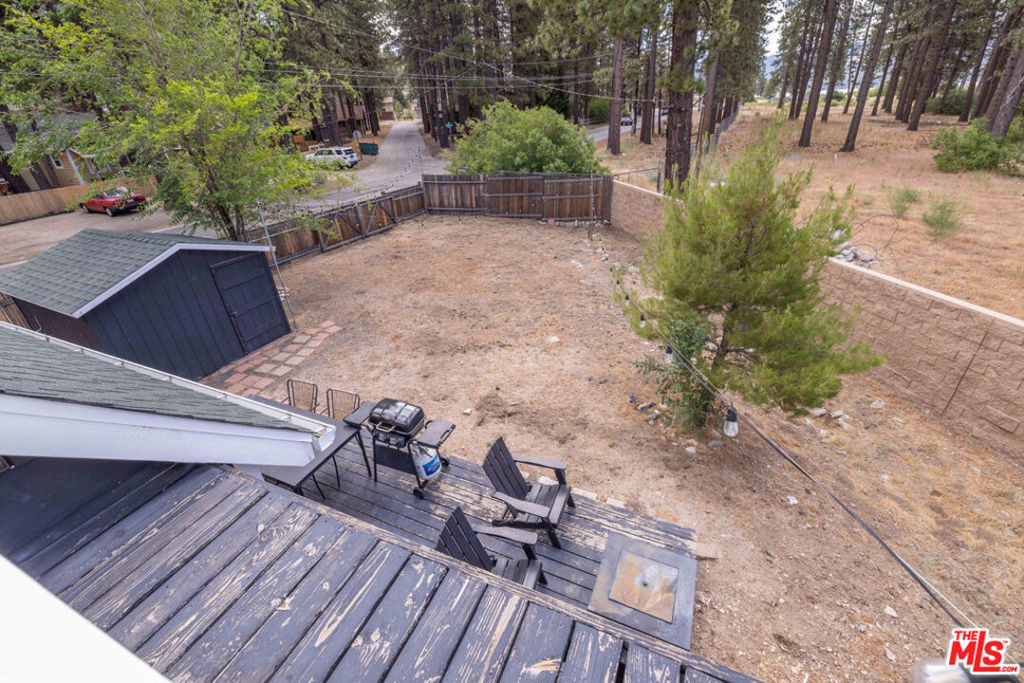 39535 N Shore Drive Property Photo 17