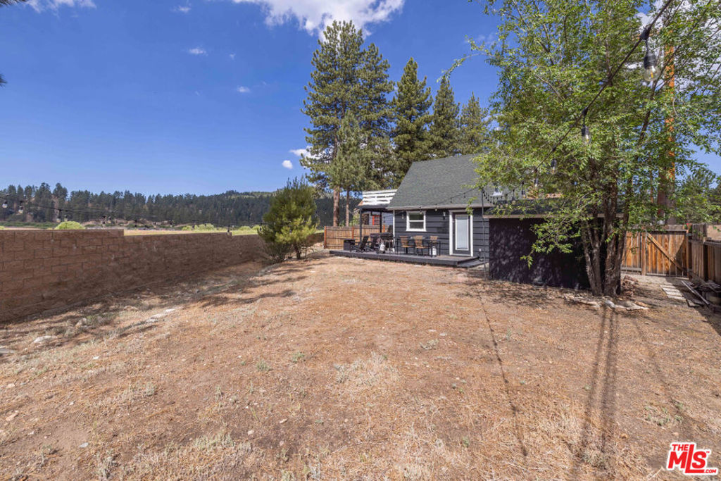 39535 N Shore Drive Property Photo 23