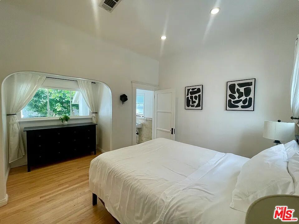 1028 4th Street Property Photo 8