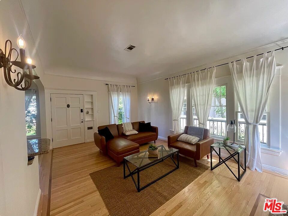 1028 4th Street Property Photo 10
