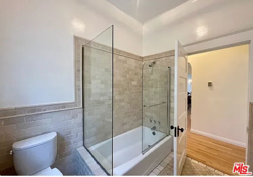 1028 4th Street Property Photo 11