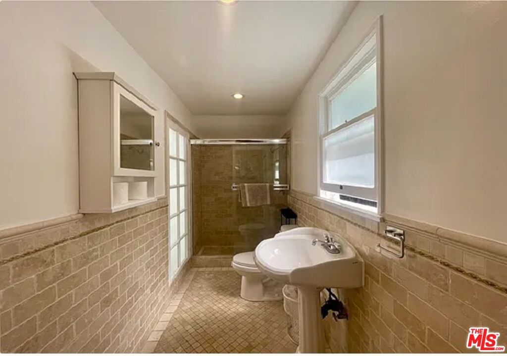 1028 4th Street Property Photo 12