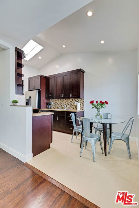 4411 Irvine Avenue Property Photo 16