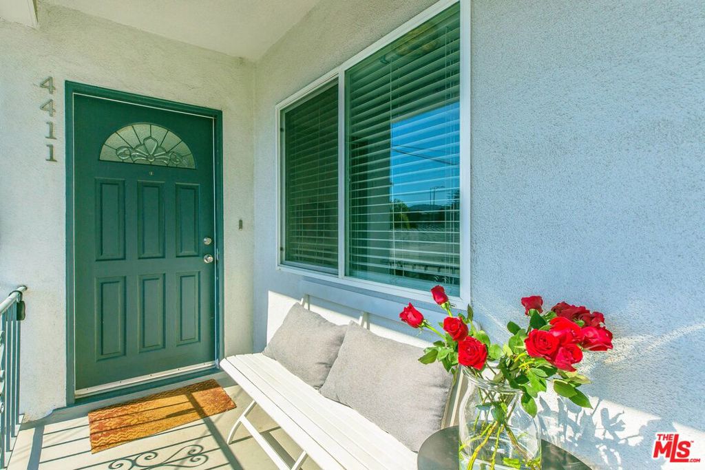 4411 Irvine Avenue Property Photo 27