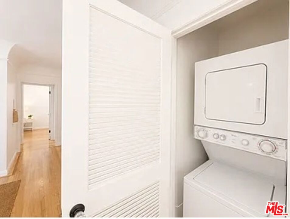 947 5th Street B Property Photo 12