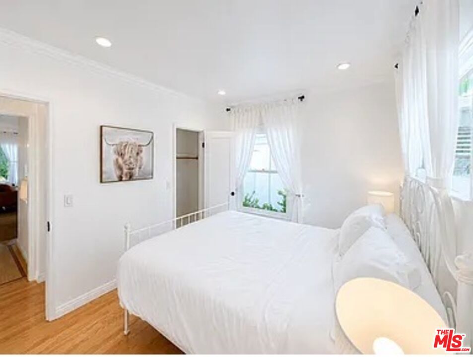 947 5th Street B Property Photo 18