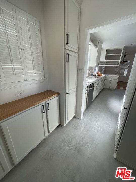 4838 Cartwright Avenue Property Photo 14