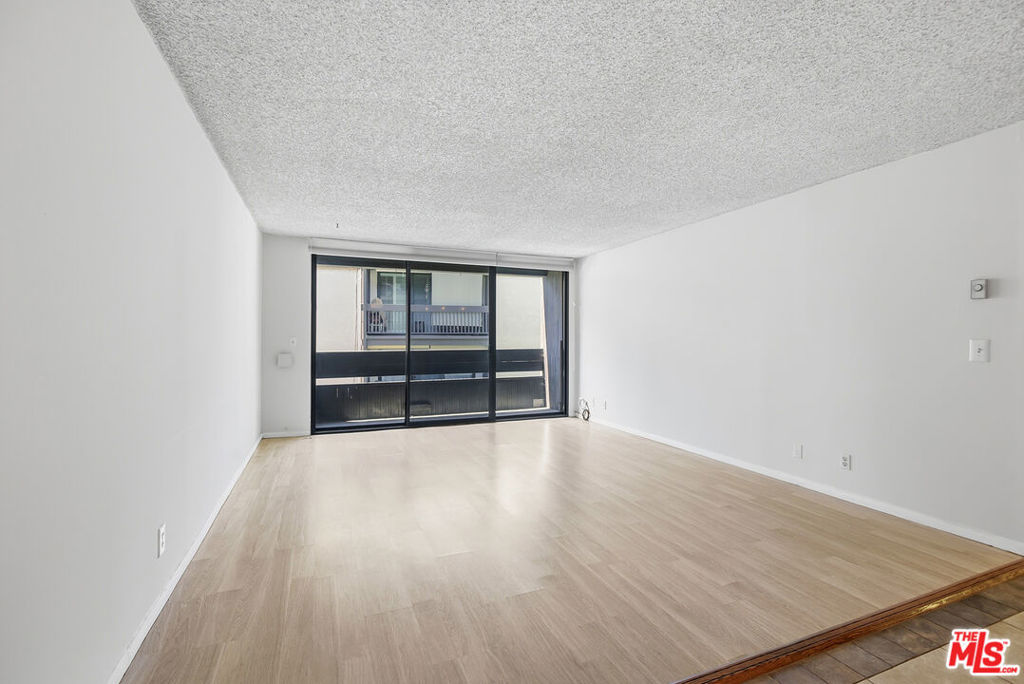 7777 W 91st Street B2157 Property Photo 4