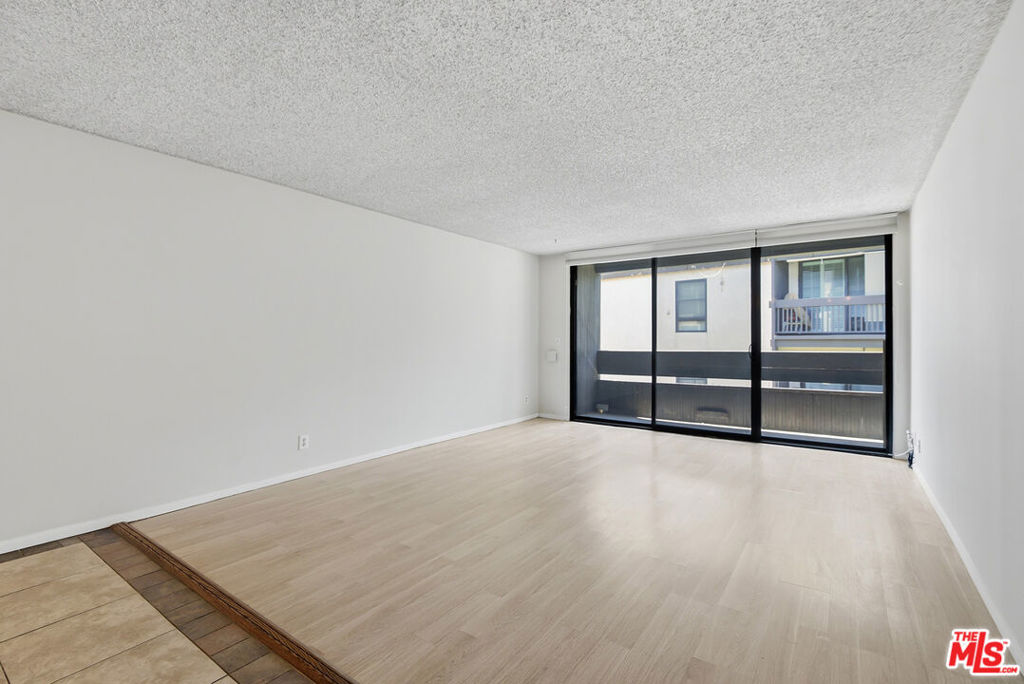 7777 W 91st Street B2157 Property Photo 5