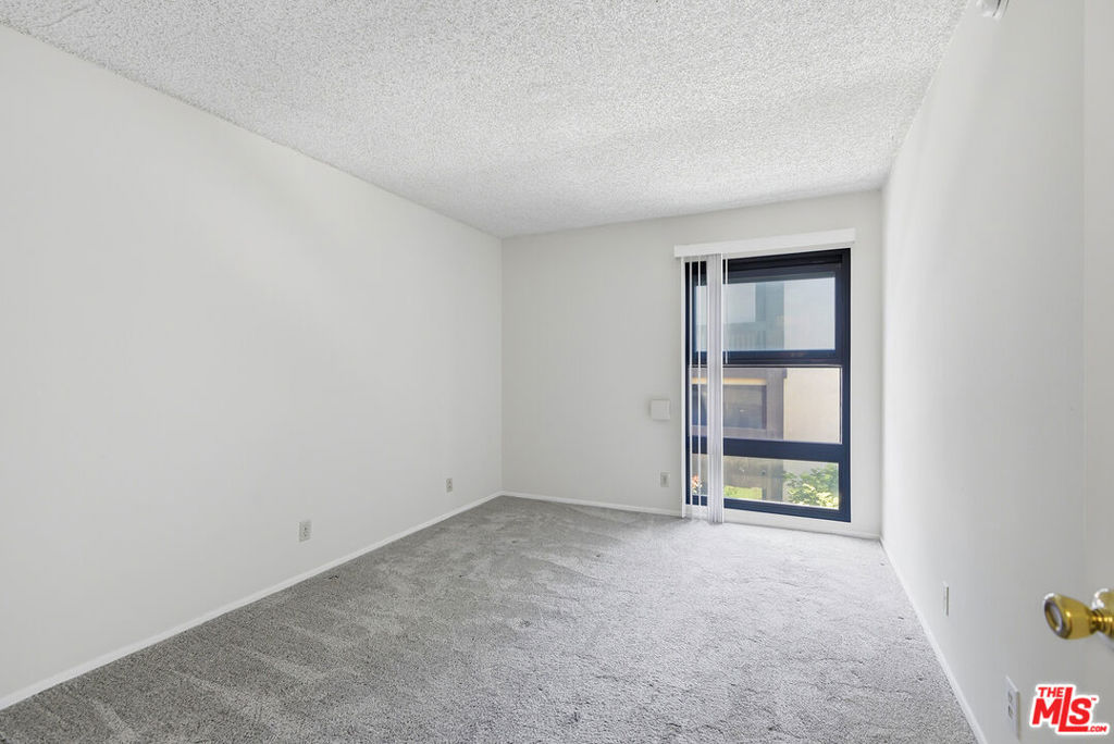 7777 W 91st Street B2157 Property Photo 10