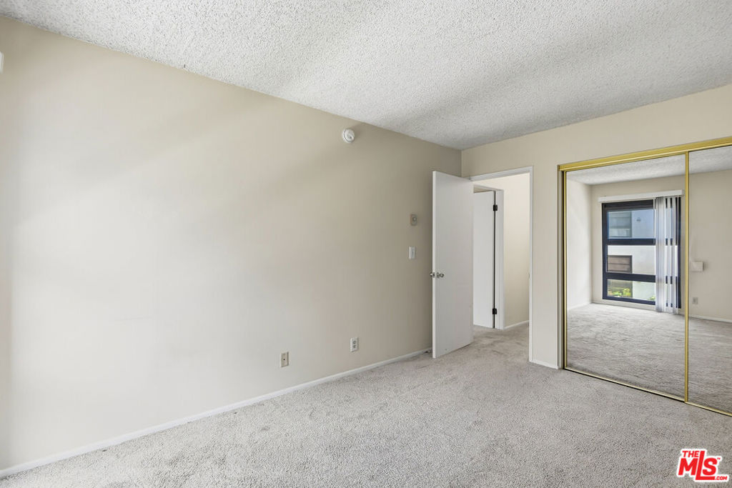 7777 W 91st Street B2157 Property Photo 11