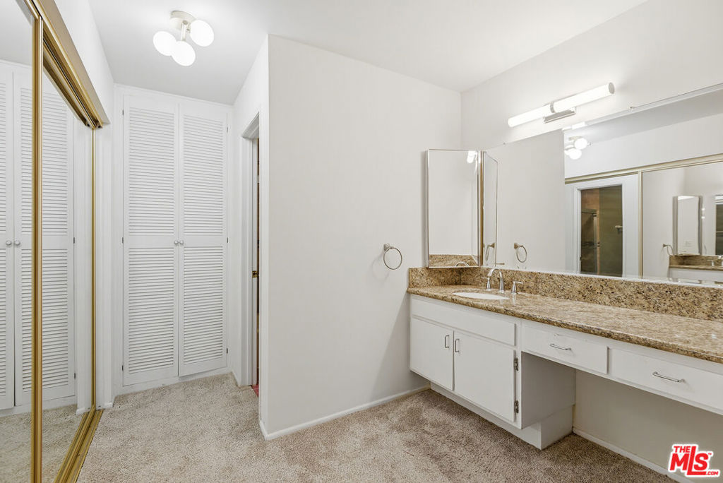 7777 W 91st Street B2157 Property Photo 16