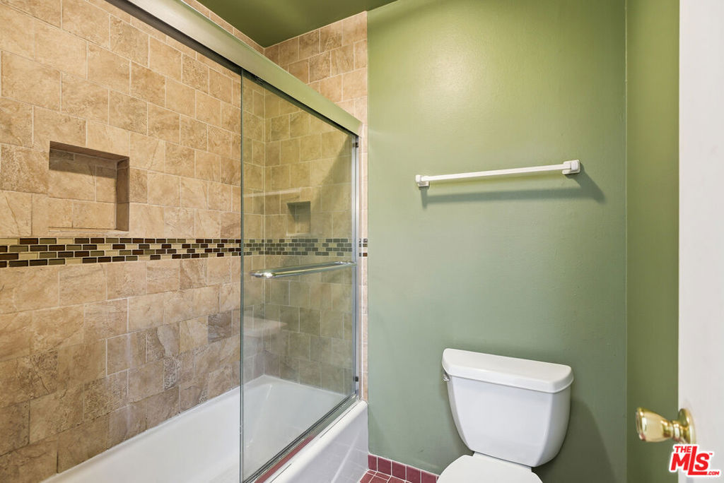 7777 W 91st Street B2157 Property Photo 29