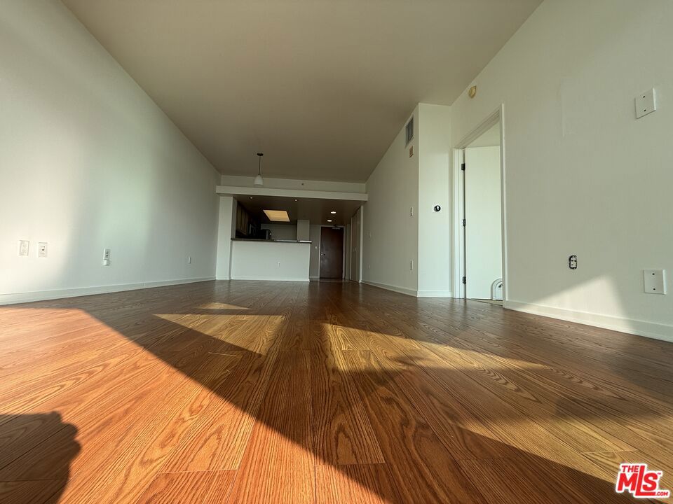 13700 Marina Pointe Drive 1219 Property Photo 9