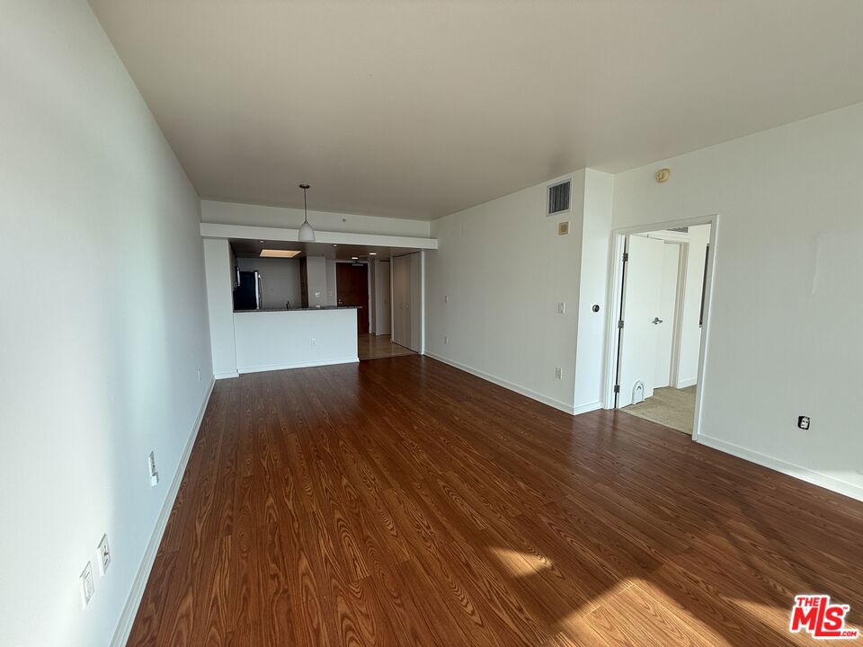 13700 Marina Pointe Drive 1219 Property Photo 10