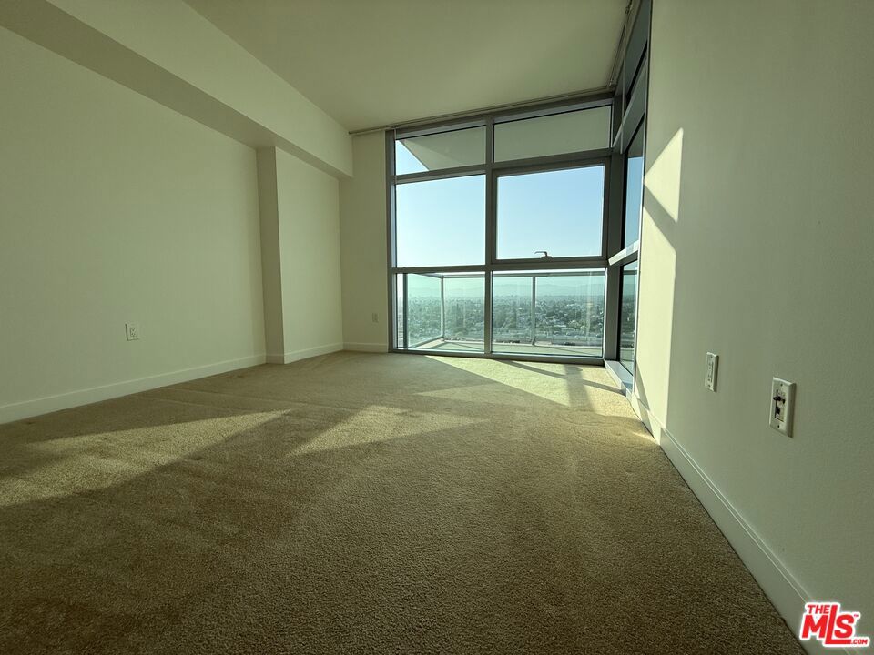 13700 Marina Pointe Drive 1219 Property Photo 20