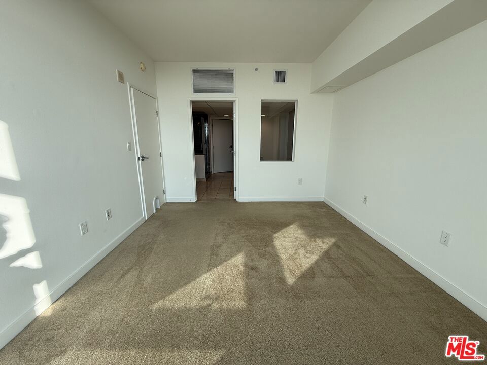 13700 Marina Pointe Drive 1219 Property Photo 26