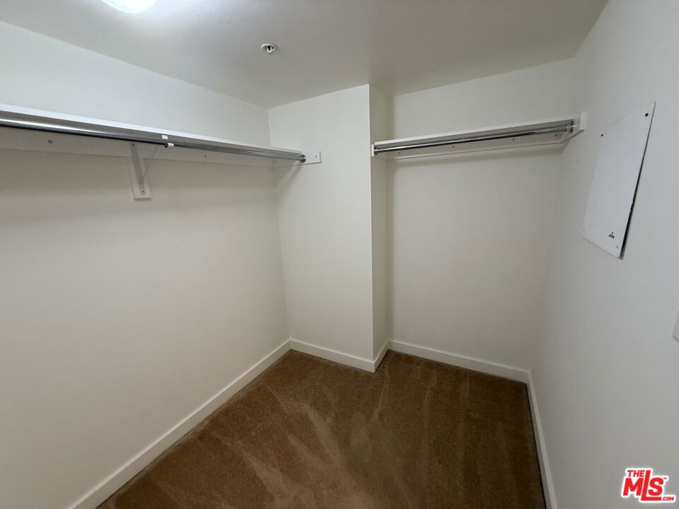 13700 Marina Pointe Drive 1219 Property Photo 34