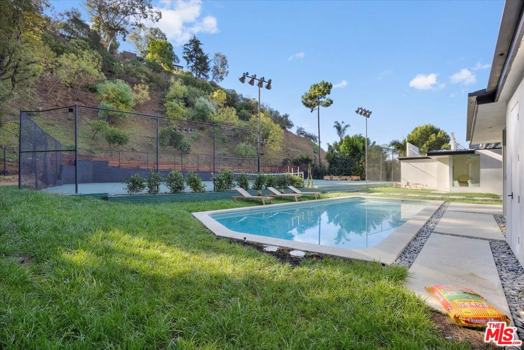 1836 Loma Vista Drive Property Photo 46
