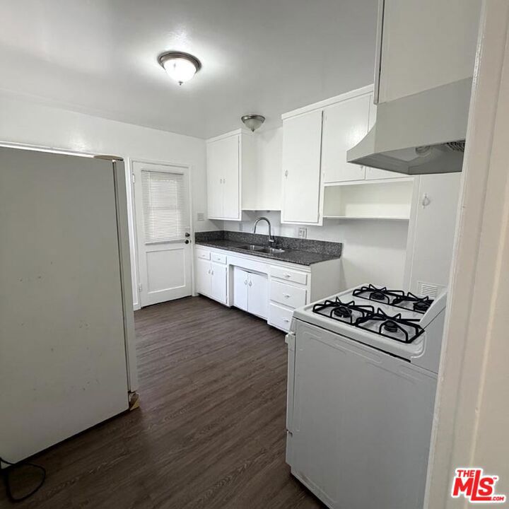 5113 W 20th Street 5113 1/2 Property Photo 8