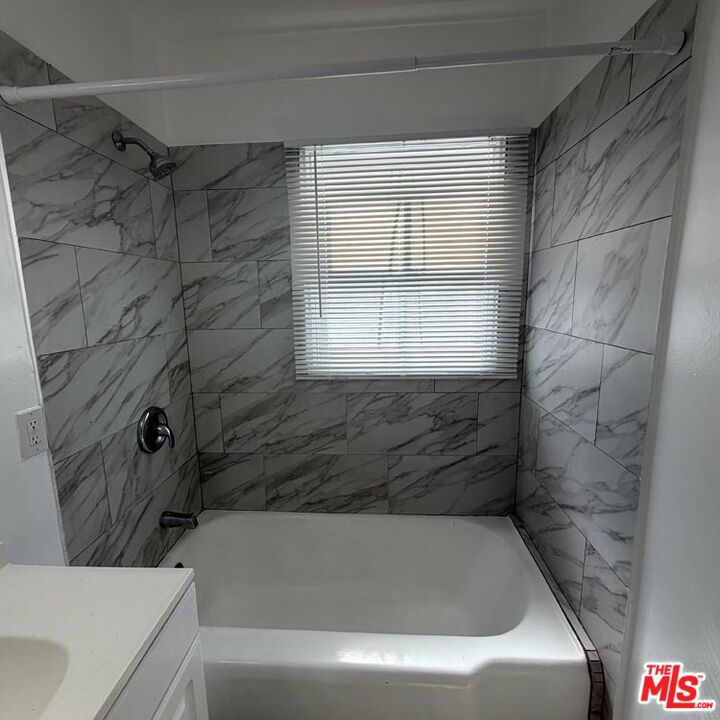 5113 W 20th Street 5113 1/2 Property Photo 11