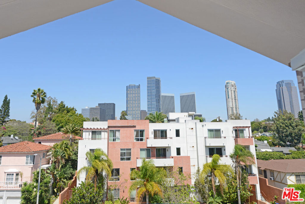 2015 S Beverly Glen Boulevard 402 Property Photo 2