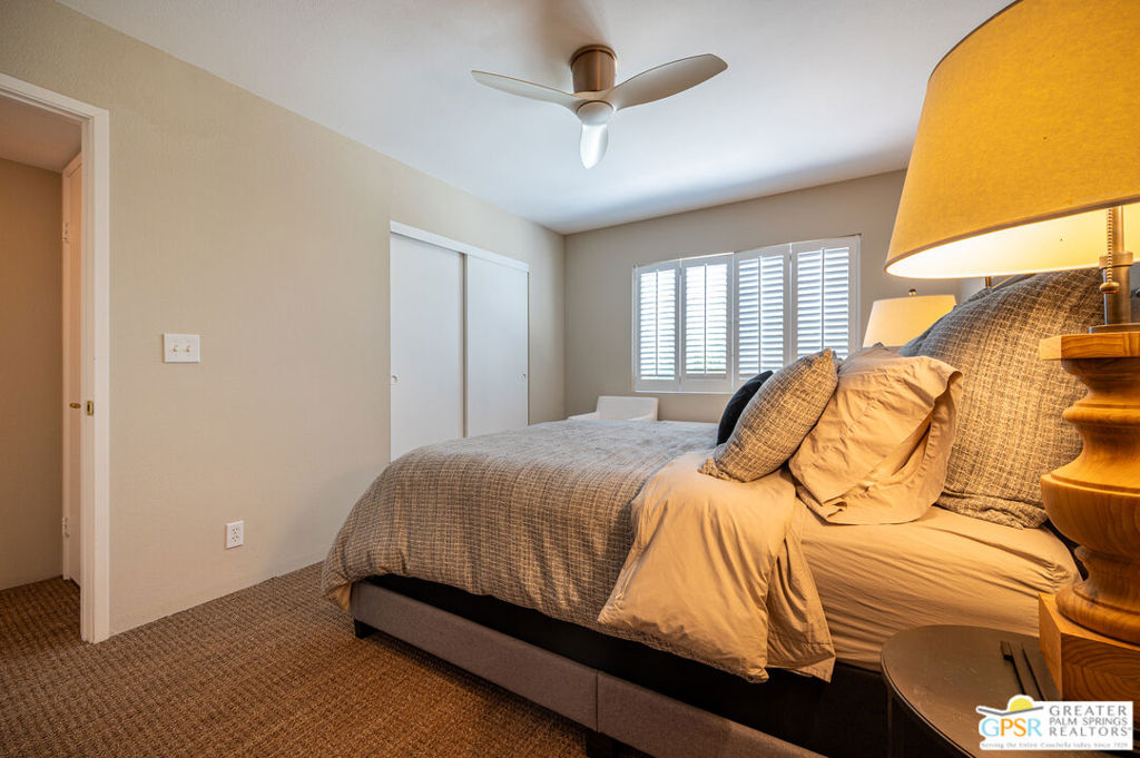 566 N Sunset Way Property Photo 45