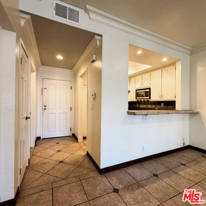 8505 Gulana Avenue 4206 Property Photo 5