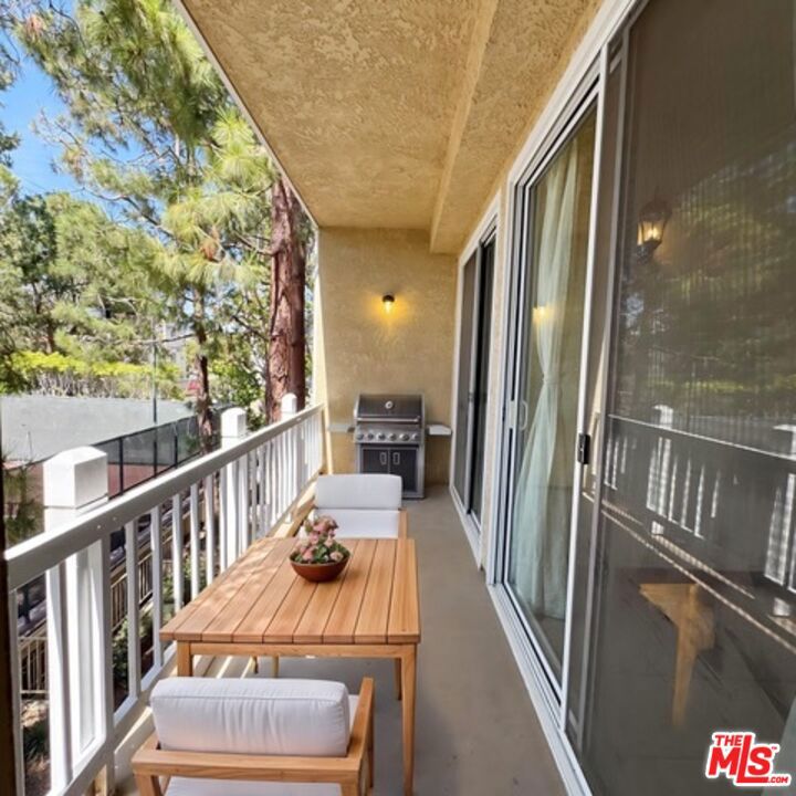8505 Gulana Avenue 4206 Property Photo 15