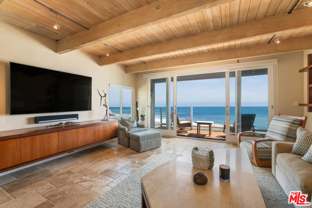 11770 Pacific Coast Highway Q Property Photo 3
