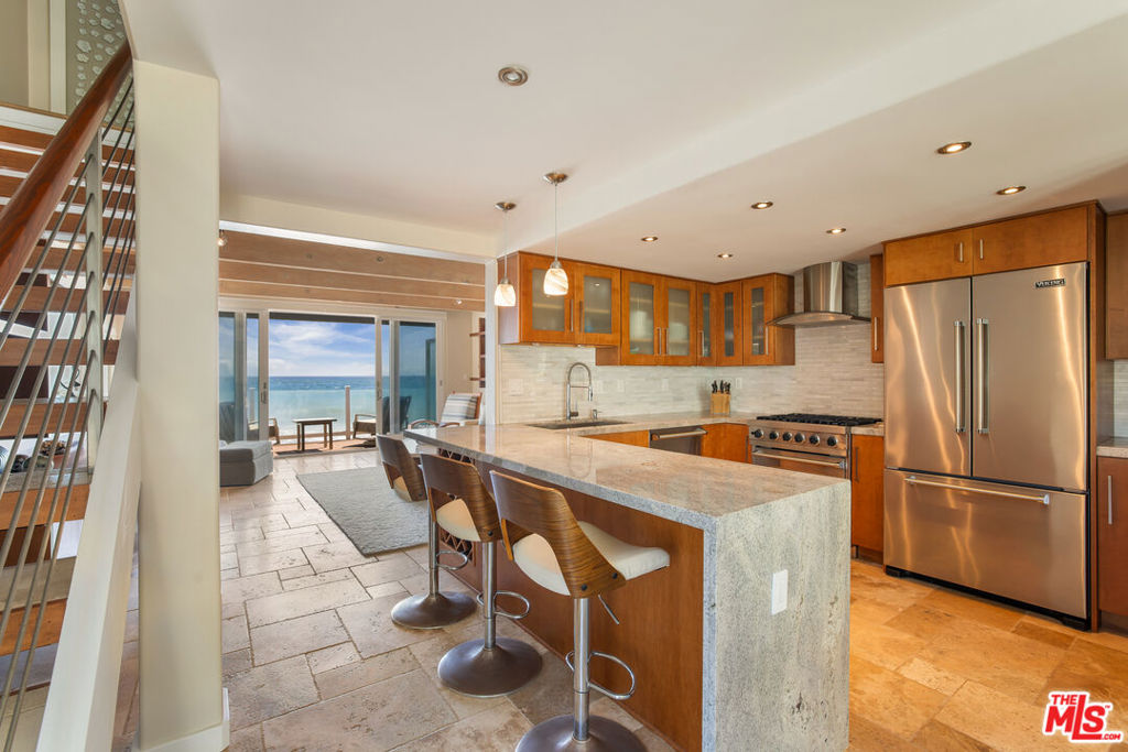11770 Pacific Coast Highway Q Property Photo 5