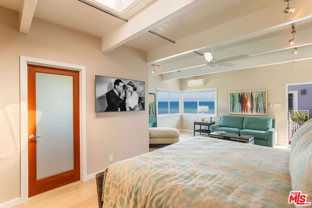 11770 Pacific Coast Highway Q Property Photo 32