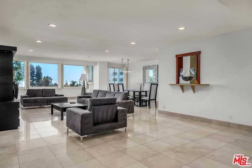 865 Comstock Avenue 4c Property Photo 8