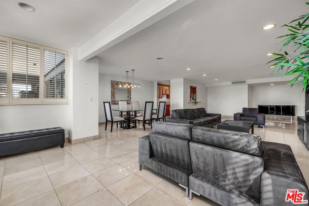 865 Comstock Avenue 4c Property Photo 10