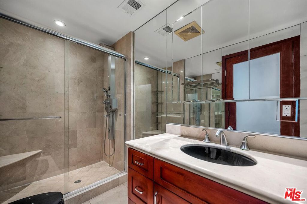 865 Comstock Avenue 4c Property Photo 18