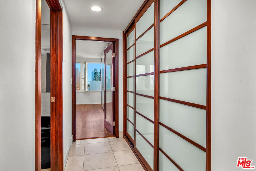 865 Comstock Avenue 4c Property Photo 19
