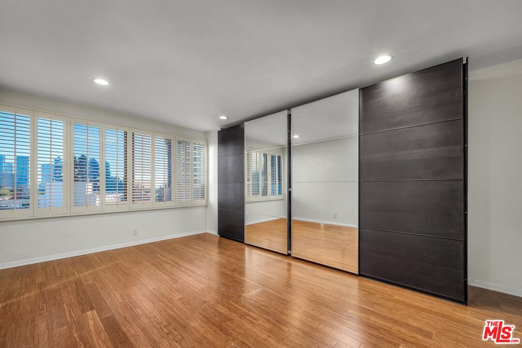 865 Comstock Avenue 4c Property Photo 20