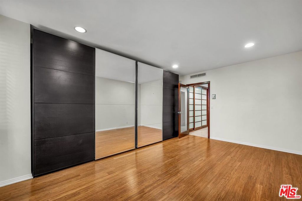 865 Comstock Avenue 4c Property Photo 22