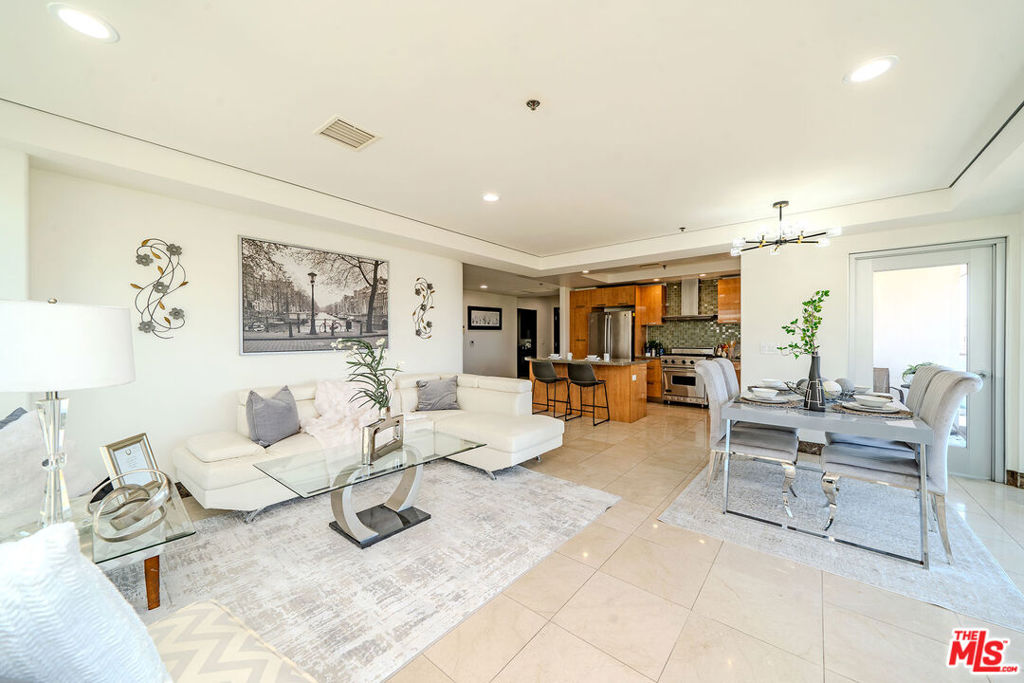 702 S Serrano Avenue 605 Property Photo 6