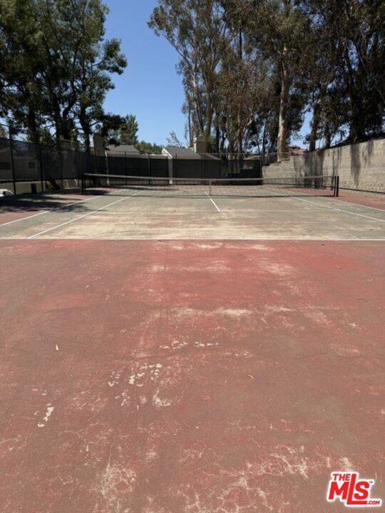 22123 Burbank Boulevard 2 Property Photo 12