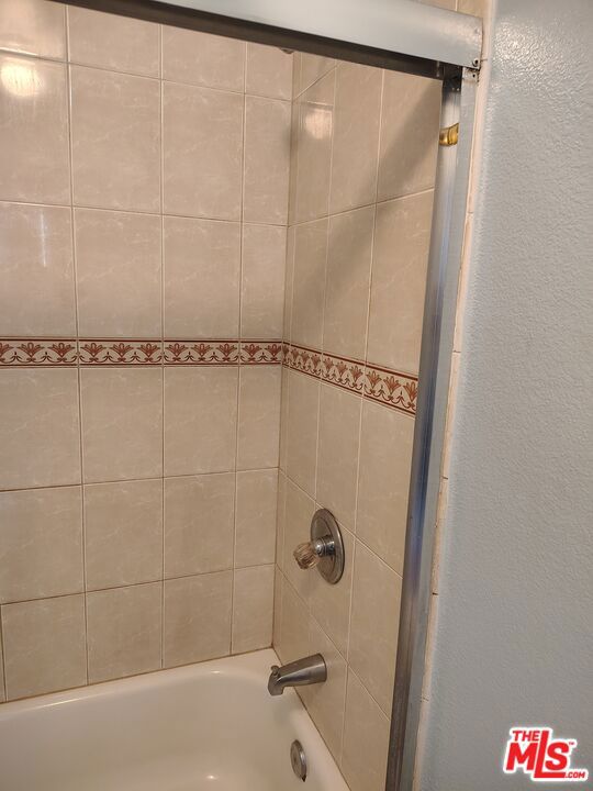 10516 Avalon Boulevard Property Photo 18
