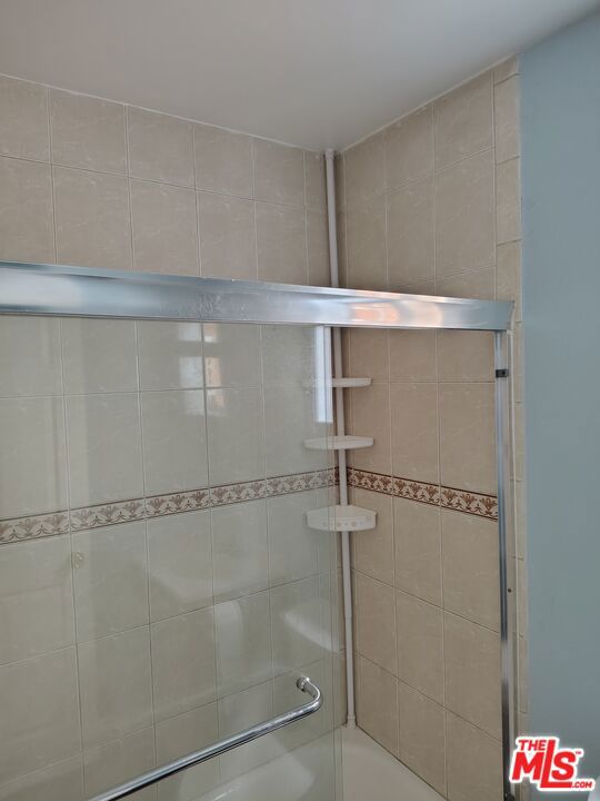 10516 Avalon Boulevard Property Photo 19