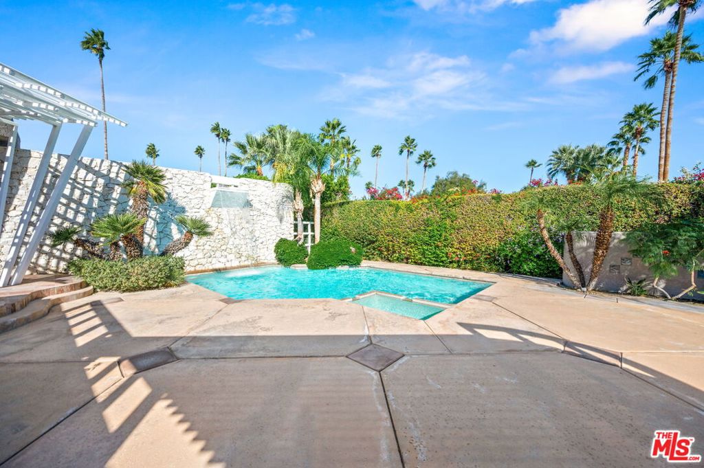 1650 E Murray Canyon Drive Property Photo 4