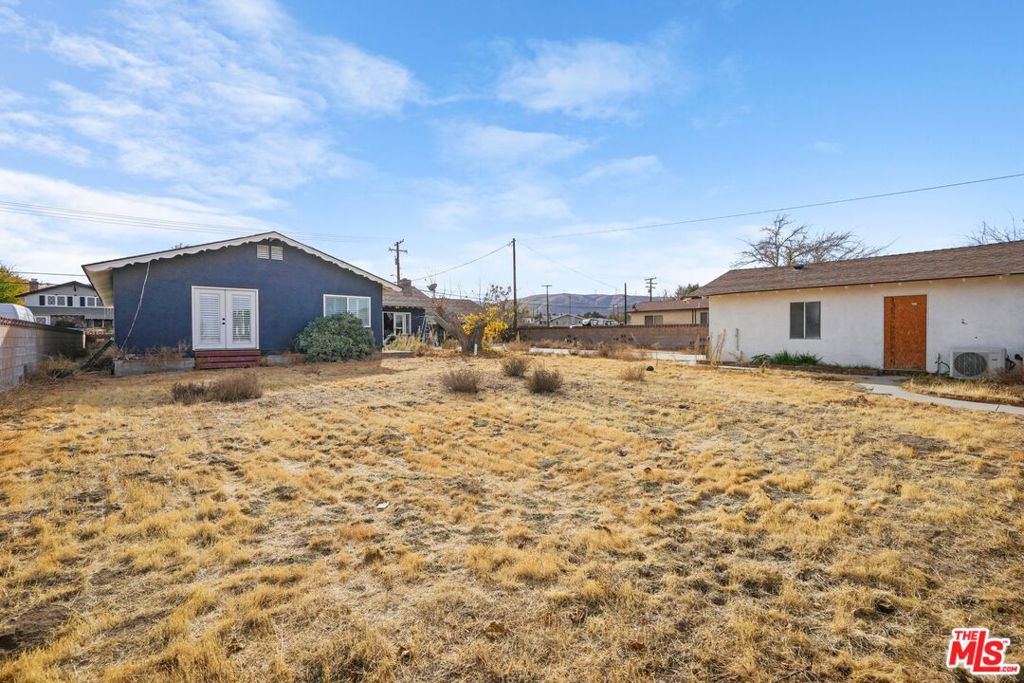 4631 W Avenue M8 Property Photo 41