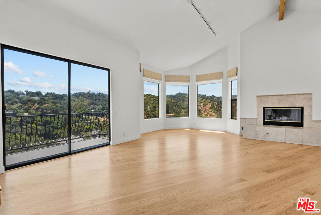 3665 Alta Mesa Drive Property Photo 1