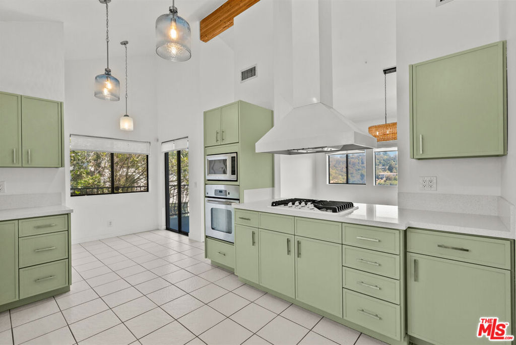 3665 Alta Mesa Drive Property Photo 13