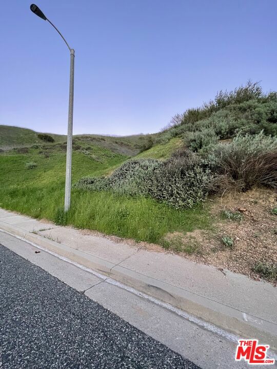 27306 Oak Summit Road Property Photo 3