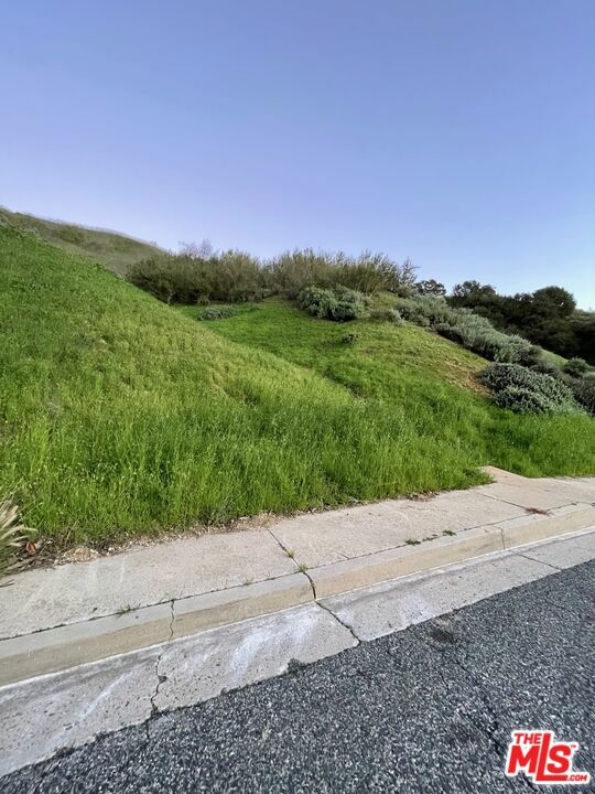 27306 Oak Summit Road Property Photo 5